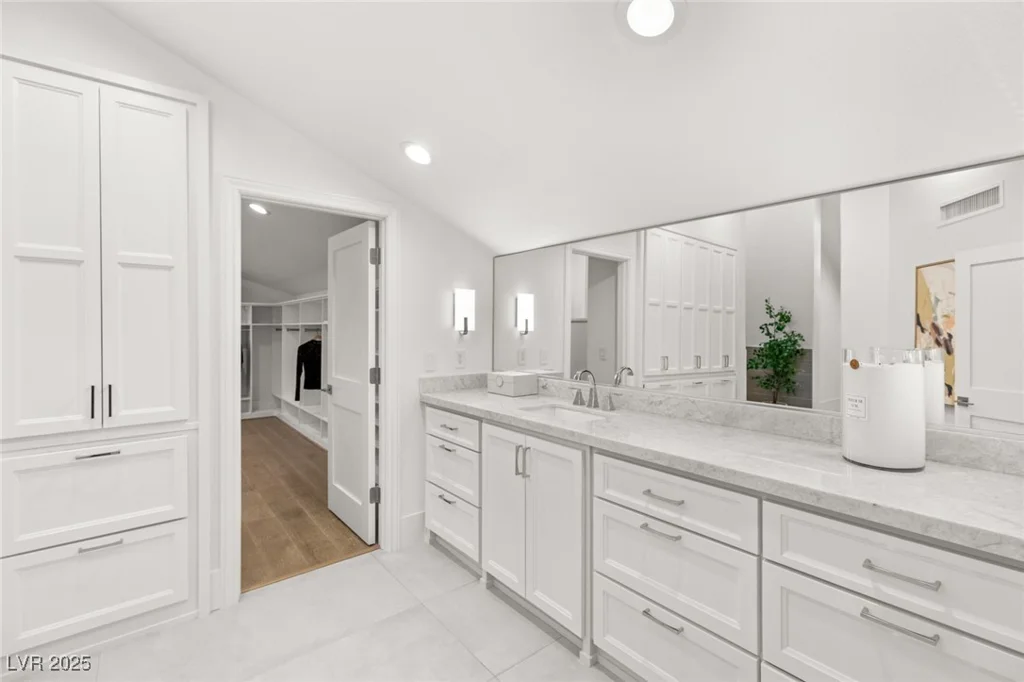 2327 ALTA, Las Vegas, NV 89107