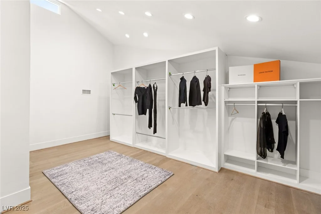 2327 ALTA, Las Vegas, NV 89107