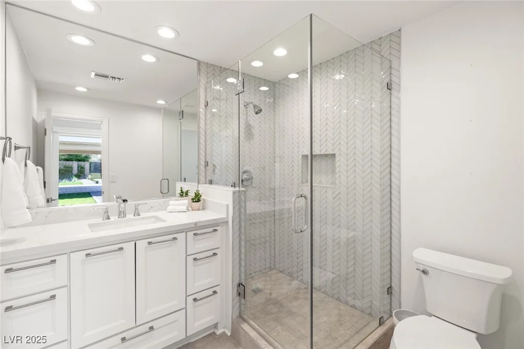 2327 ALTA, Las Vegas, NV 89107