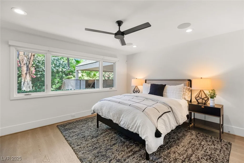 2327 ALTA, Las Vegas, NV 89107