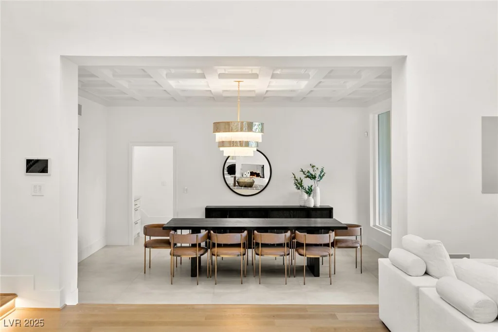 2327 ALTA, Las Vegas, NV 89107