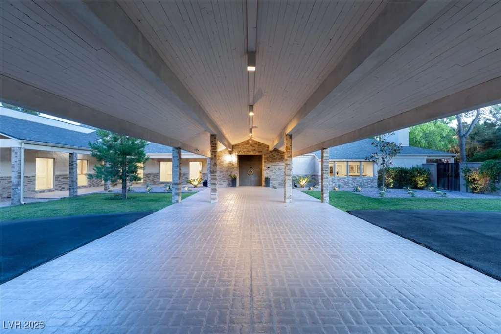 2327 ALTA, Las Vegas, NV 89107