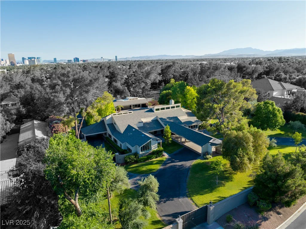 2327 ALTA, Las Vegas, NV 89107