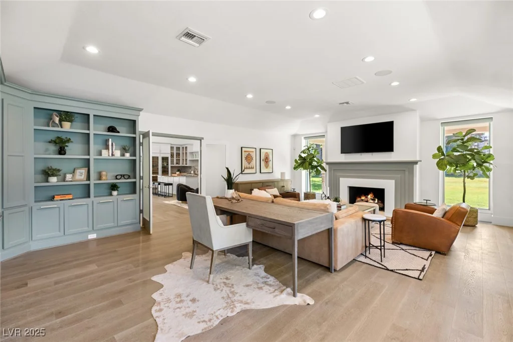2327 ALTA, Las Vegas, NV 89107