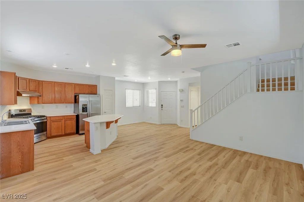 9204 Weeping Hollow, Las Vegas, NV 89178