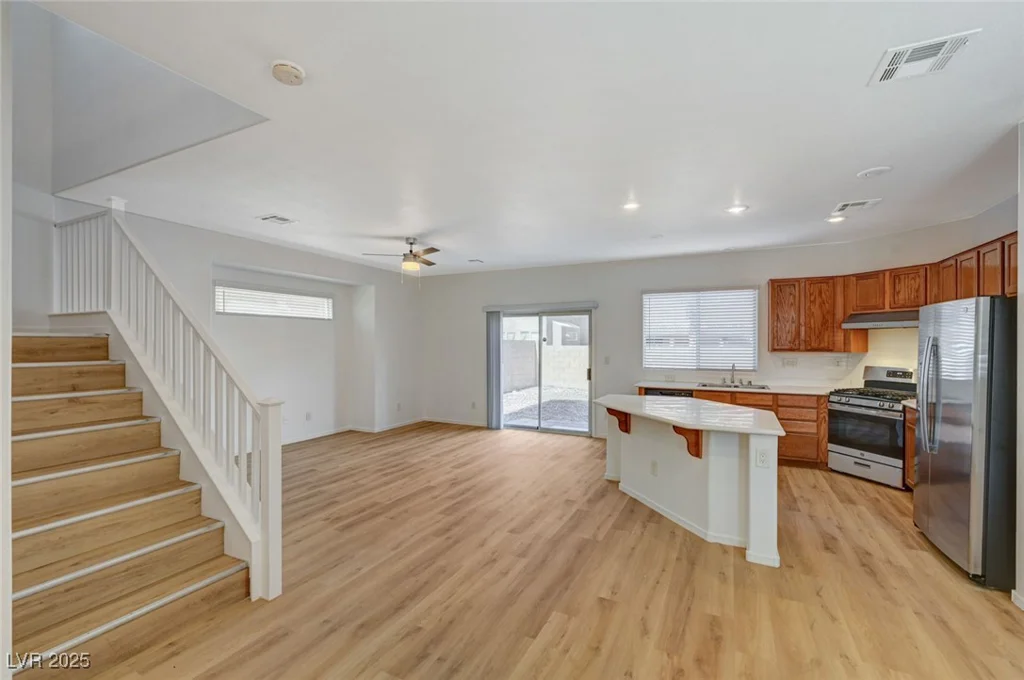 9204 Weeping Hollow, Las Vegas, NV 89178