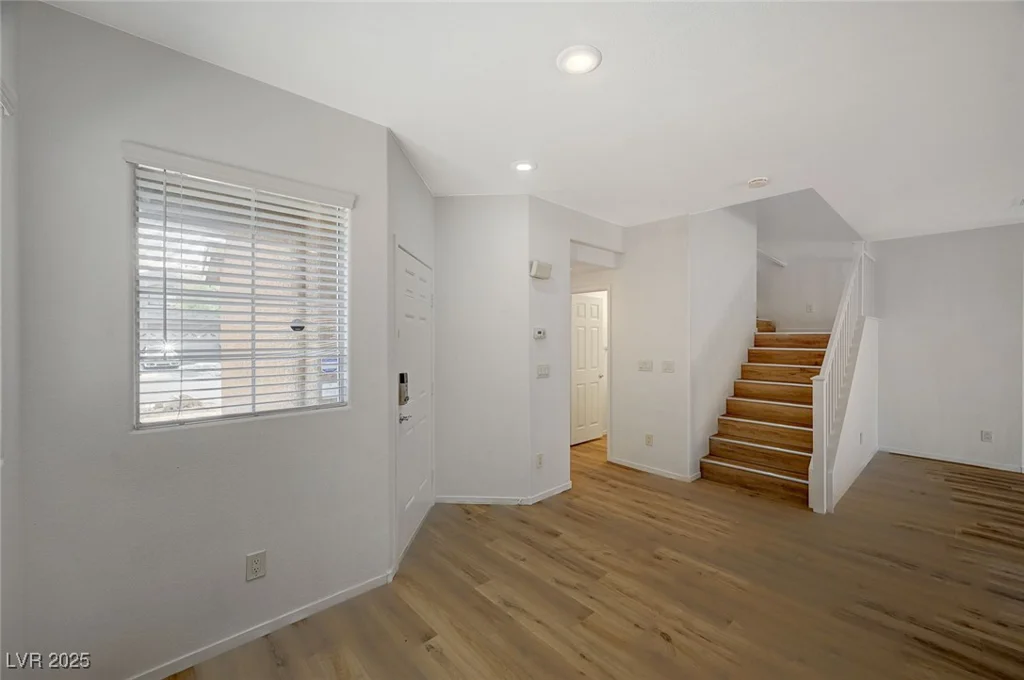 9204 Weeping Hollow, Las Vegas, NV 89178