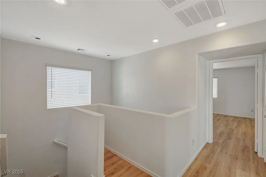 9204 Weeping Hollow, Las Vegas, NV 89178