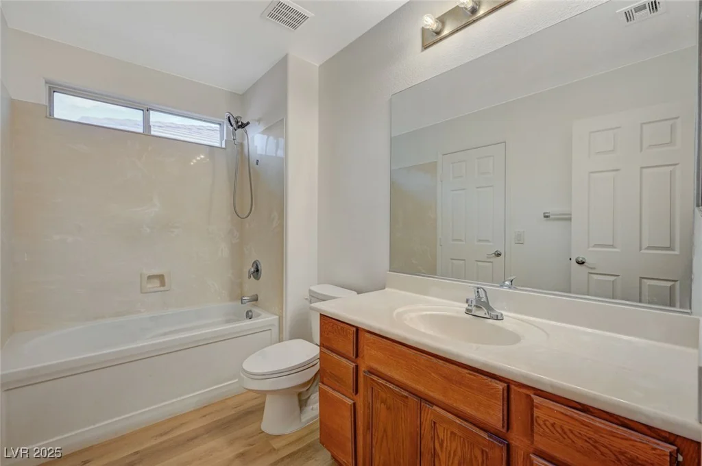 9204 Weeping Hollow, Las Vegas, NV 89178