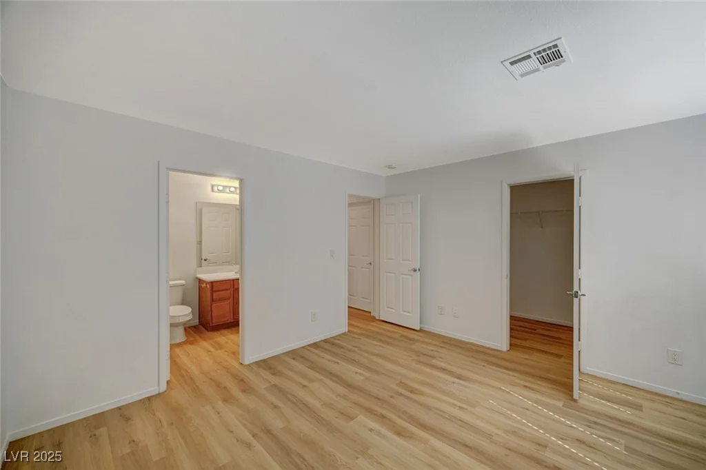 9204 Weeping Hollow, Las Vegas, NV 89178