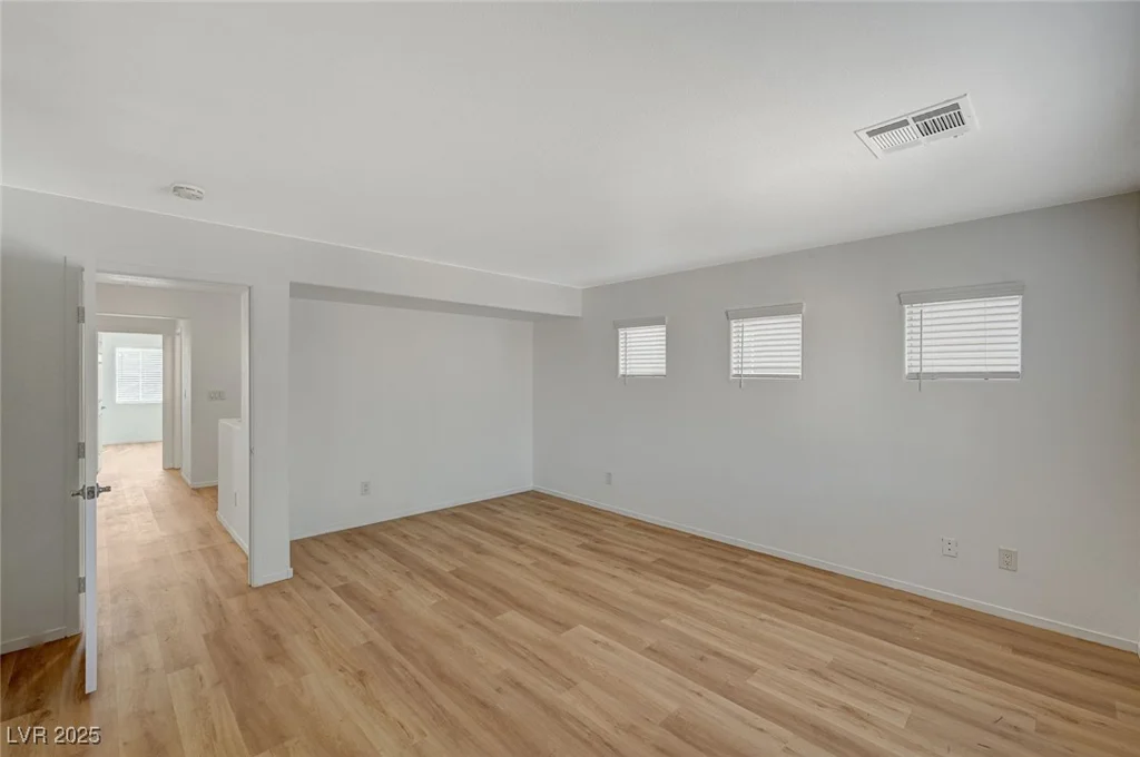 9204 Weeping Hollow, Las Vegas, NV 89178