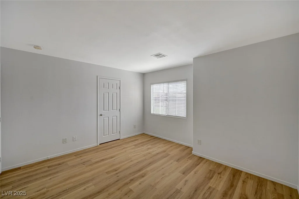9204 Weeping Hollow, Las Vegas, NV 89178