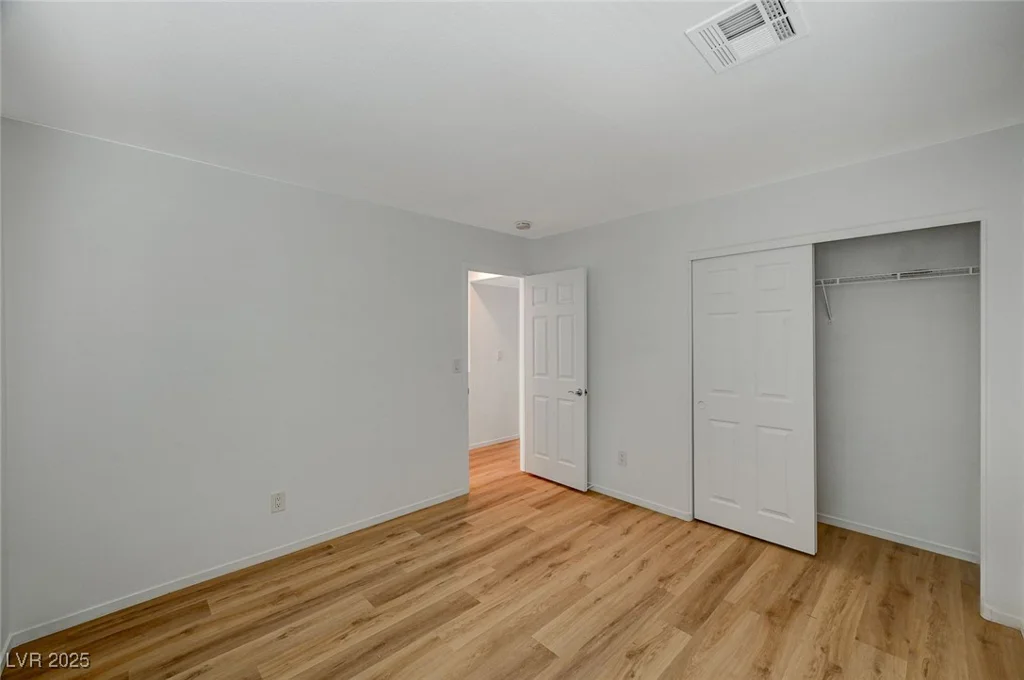 9204 Weeping Hollow, Las Vegas, NV 89178