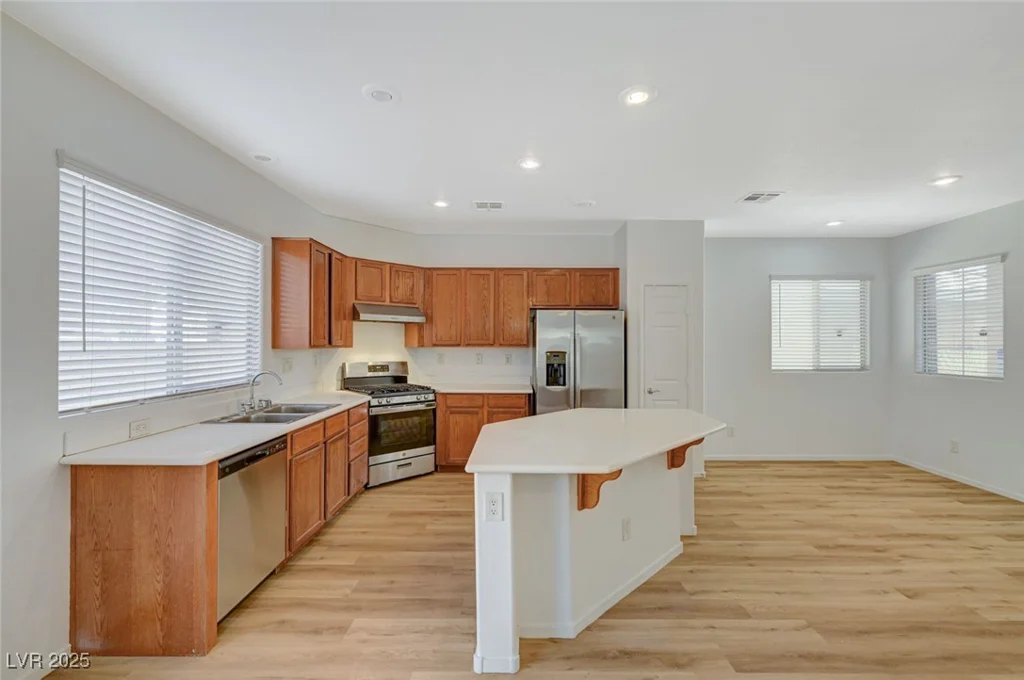 9204 Weeping Hollow, Las Vegas, NV 89178