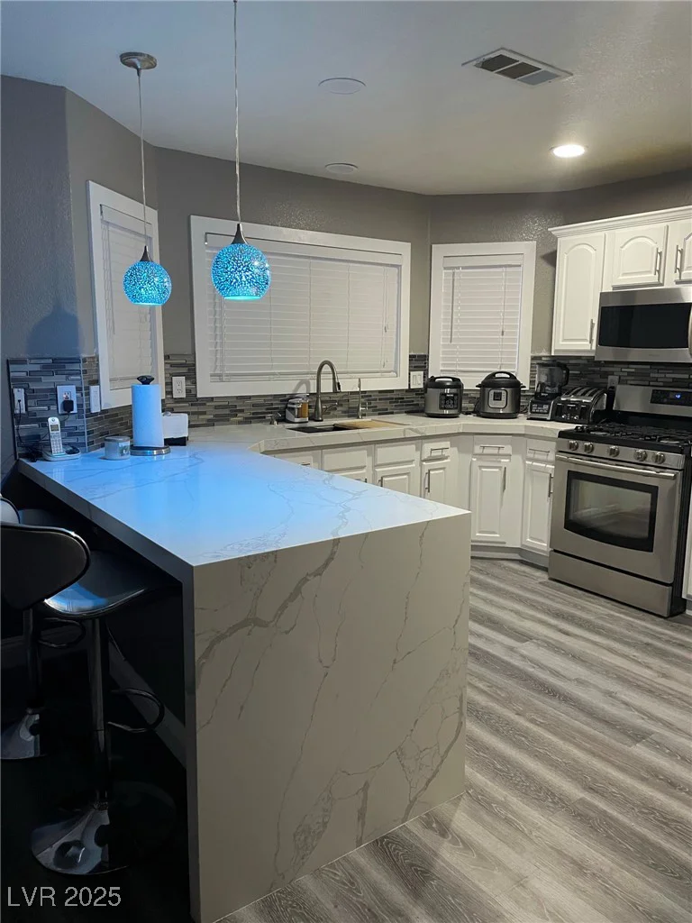 9356 Sparkling Waters, Las Vegas, NV 89129