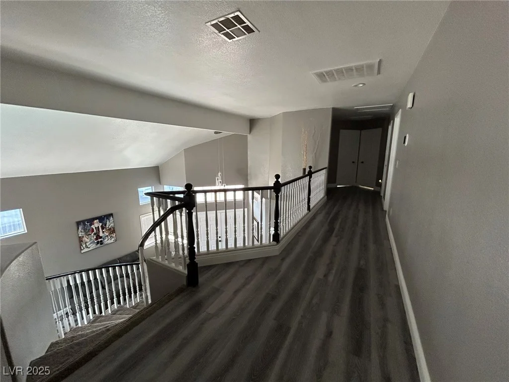 9356 Sparkling Waters, Las Vegas, NV 89129