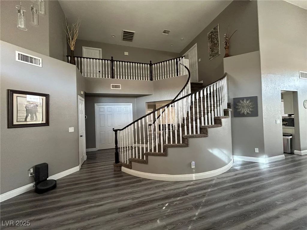 9356 Sparkling Waters, Las Vegas, NV 89129
