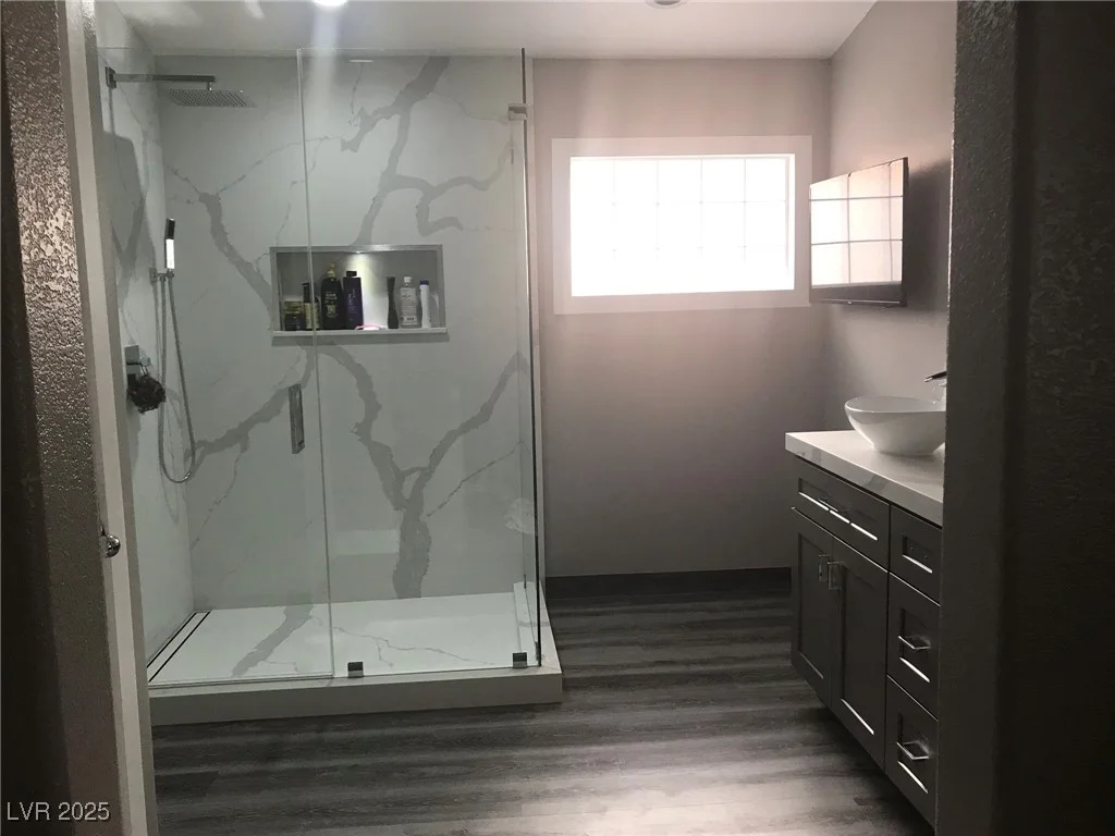 9356 Sparkling Waters, Las Vegas, NV 89129