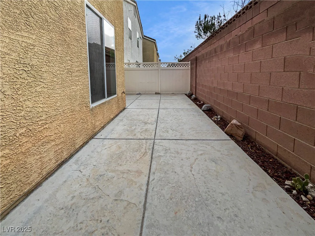 8177 Golden Flowers, Las Vegas, NV 89139