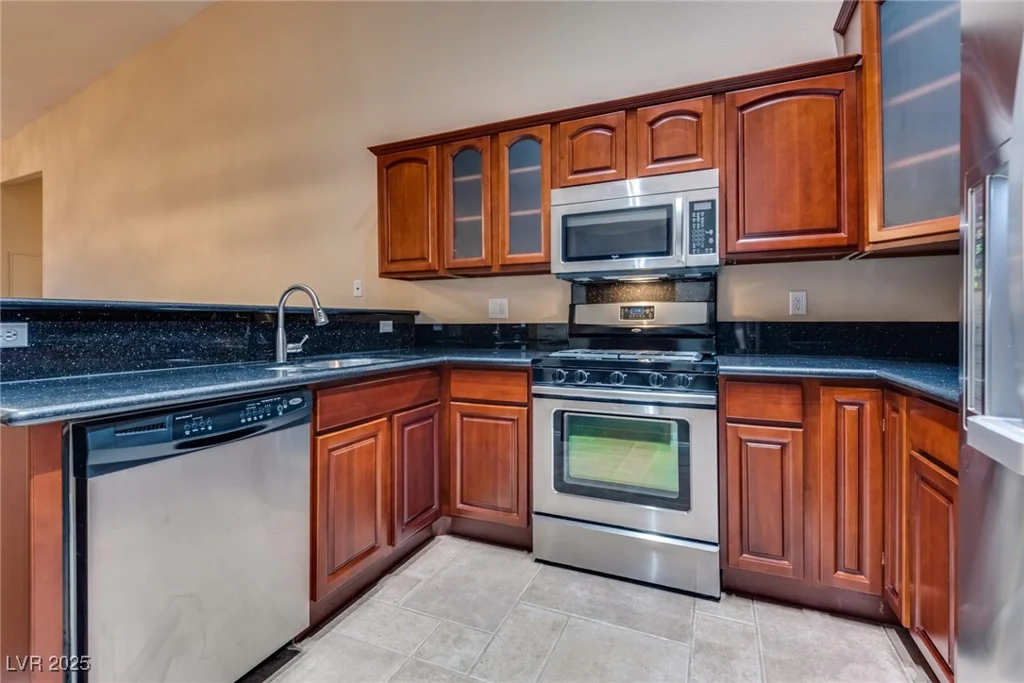 2153 Gravel Hill, Las Vegas, NV 89117