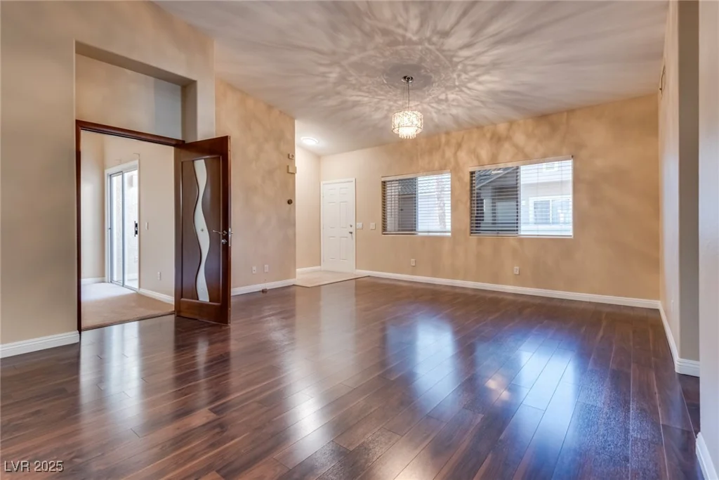 2153 Gravel Hill, Las Vegas, NV 89117