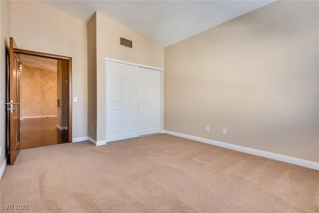 2153 Gravel Hill, Las Vegas, NV 89117