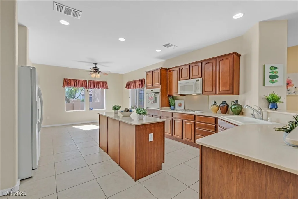 2250 Bensley, Henderson, NV 89044