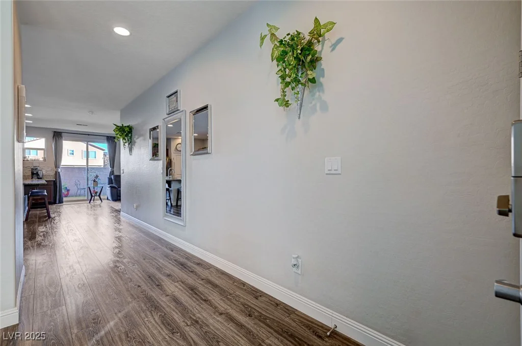 5694 Colbert, North Las Vegas, NV 89081