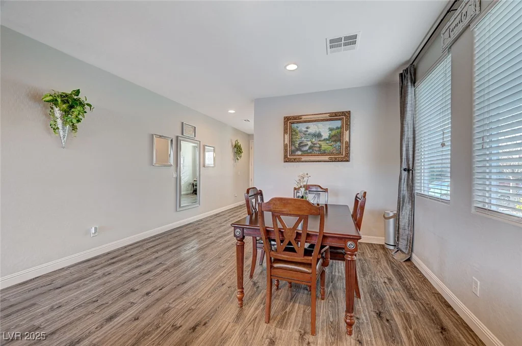 5694 Colbert, North Las Vegas, NV 89081