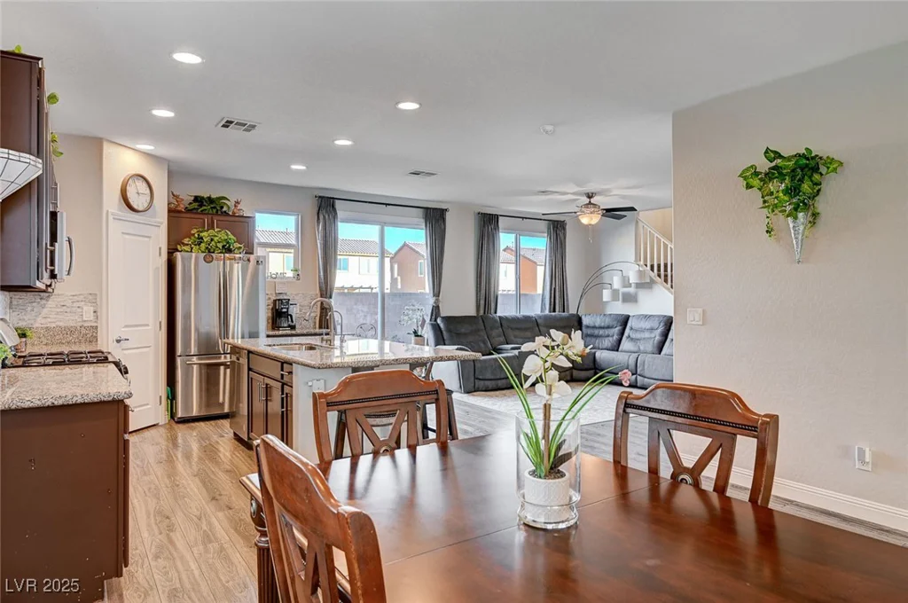 5694 Colbert, North Las Vegas, NV 89081