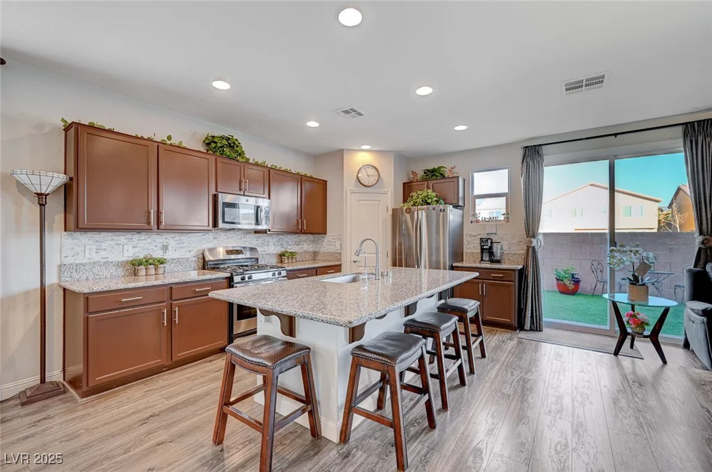 5694 Colbert, North Las Vegas, NV 89081