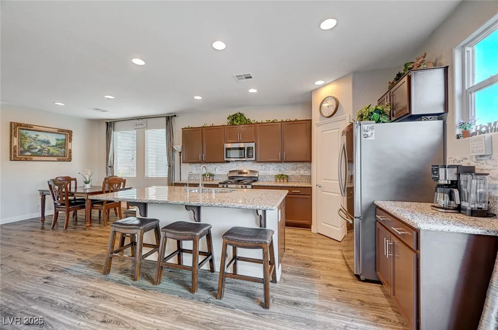 5694 Colbert, North Las Vegas, NV 89081