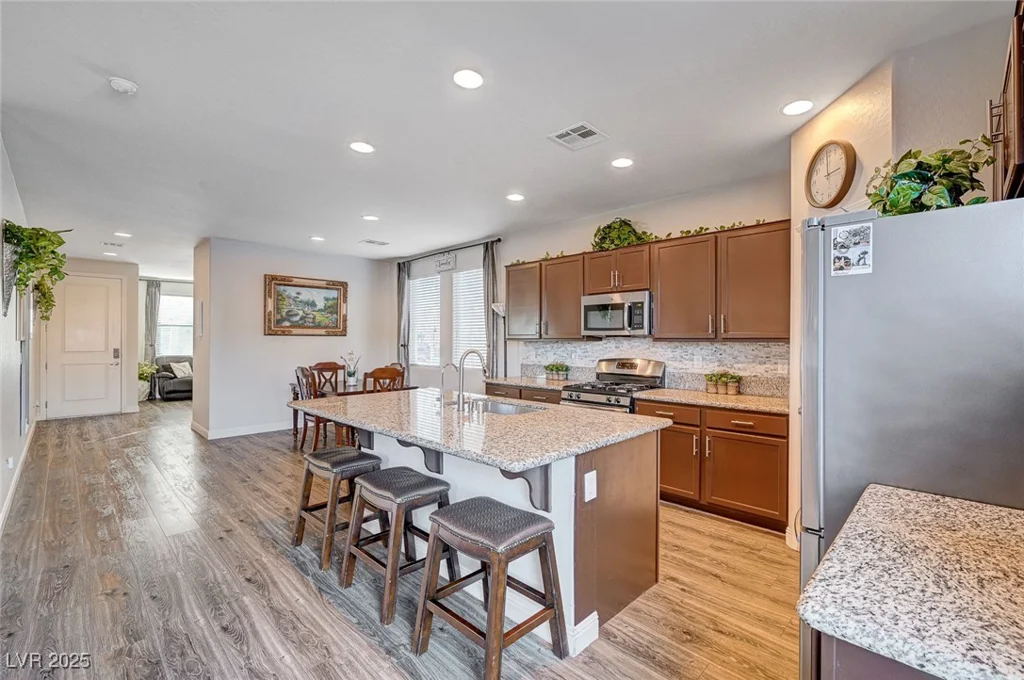 5694 Colbert, North Las Vegas, NV 89081