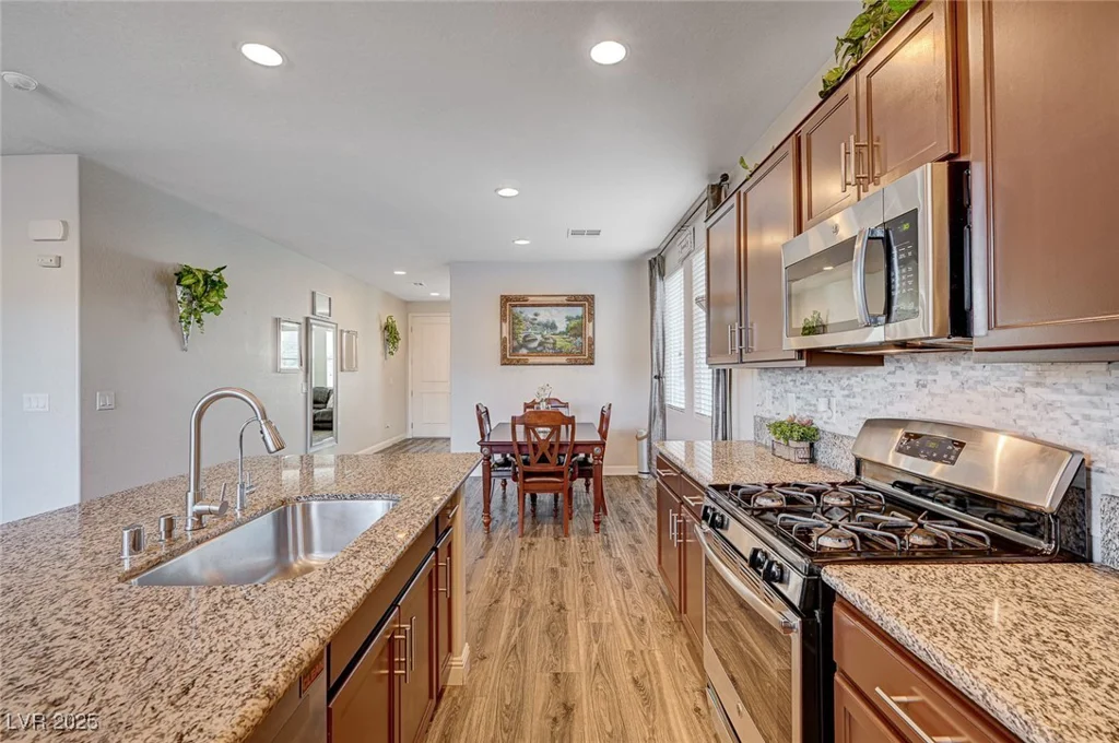 5694 Colbert, North Las Vegas, NV 89081