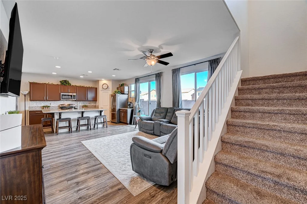 5694 Colbert, North Las Vegas, NV 89081