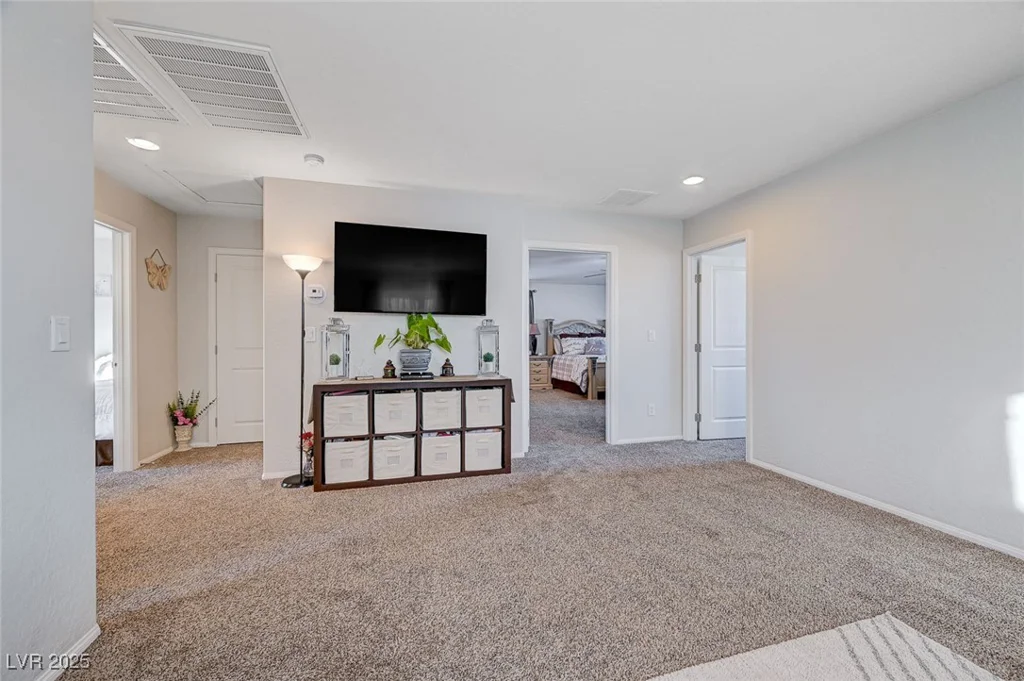 5694 Colbert, North Las Vegas, NV 89081