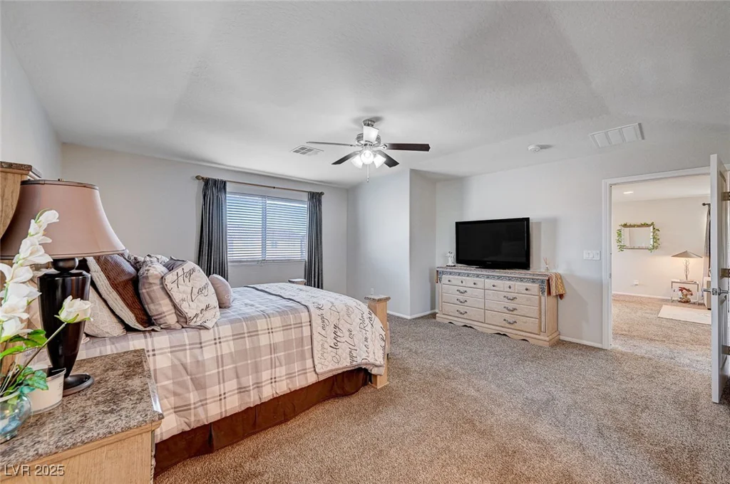 5694 Colbert, North Las Vegas, NV 89081