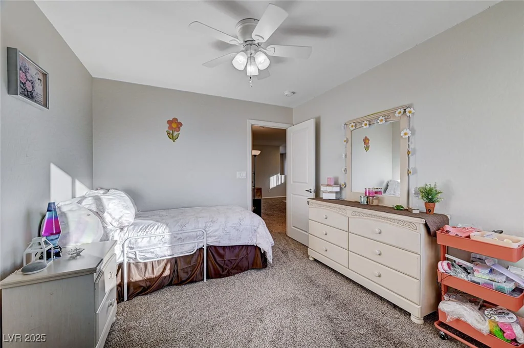 5694 Colbert, North Las Vegas, NV 89081