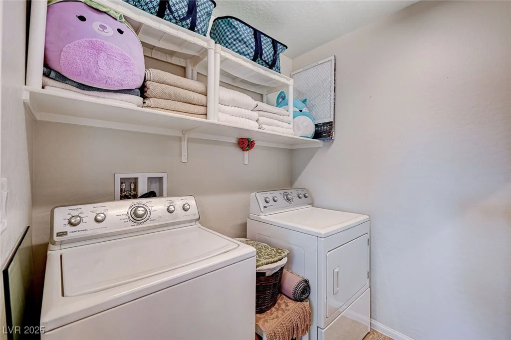5694 Colbert, North Las Vegas, NV 89081