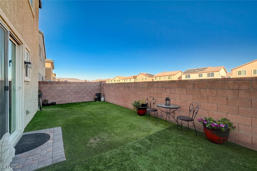 5694 Colbert, North Las Vegas, NV 89081