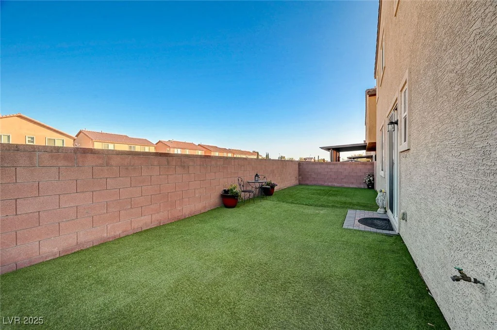 5694 Colbert, North Las Vegas, NV 89081