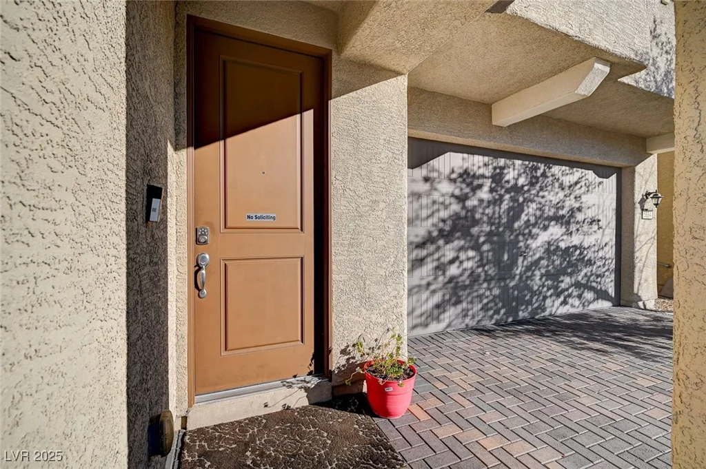 5694 Colbert, North Las Vegas, NV 89081
