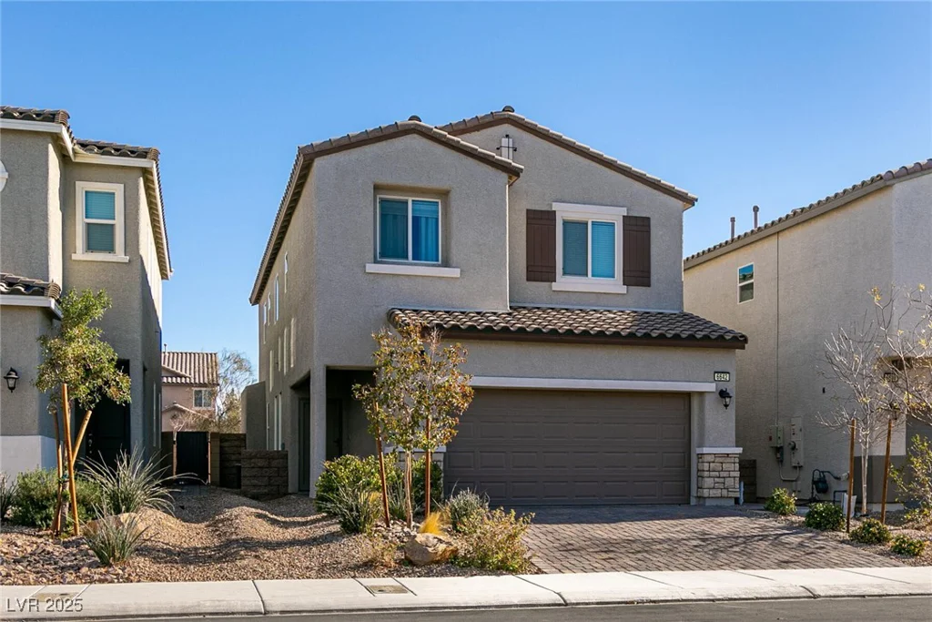6642 Evander, North Las Vegas, NV 89086