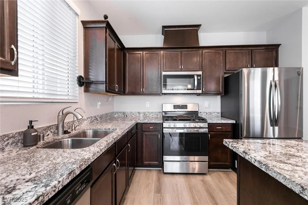 6642 Evander, North Las Vegas, NV 89086