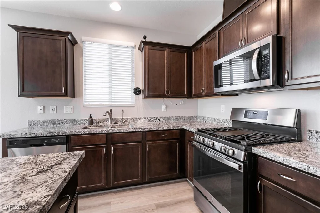 6642 Evander, North Las Vegas, NV 89086