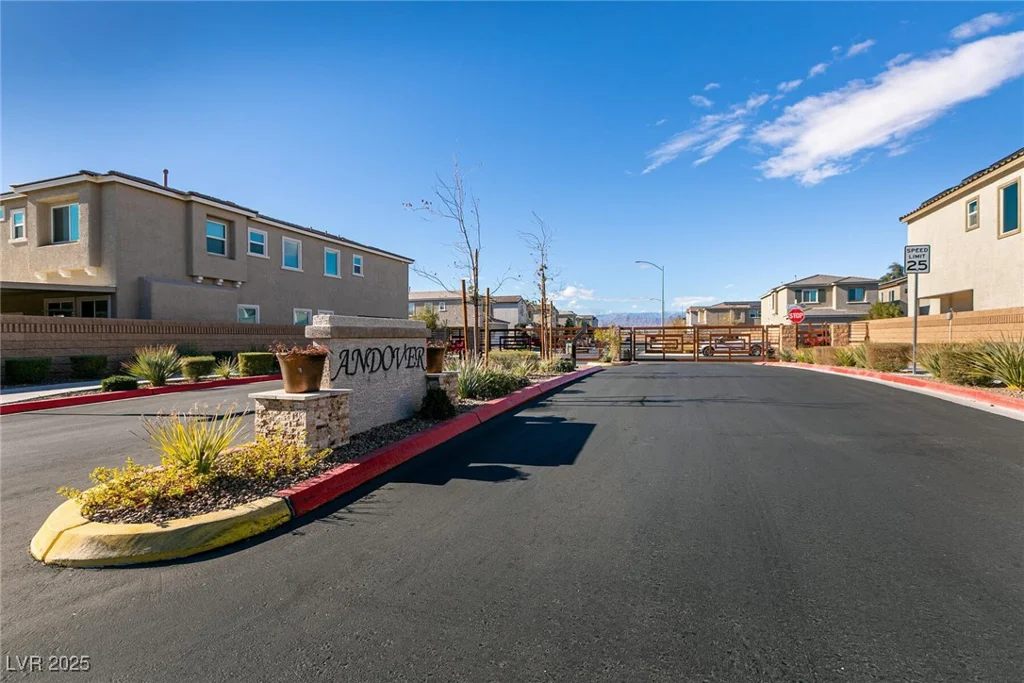 6642 Evander, North Las Vegas, NV 89086