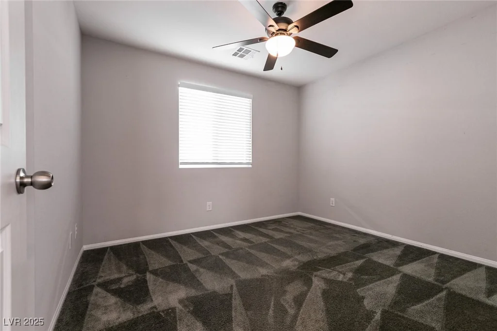 6642 Evander, North Las Vegas, NV 89086