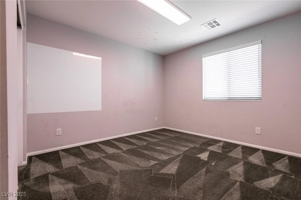 6642 Evander, North Las Vegas, NV 89086