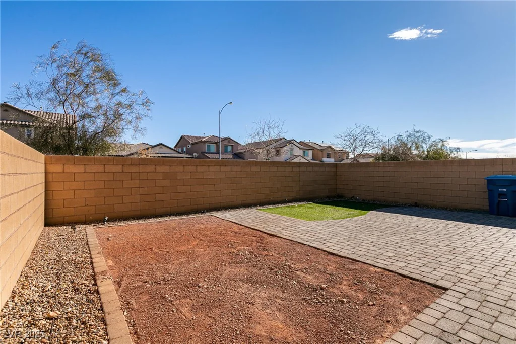 6642 Evander, North Las Vegas, NV 89086