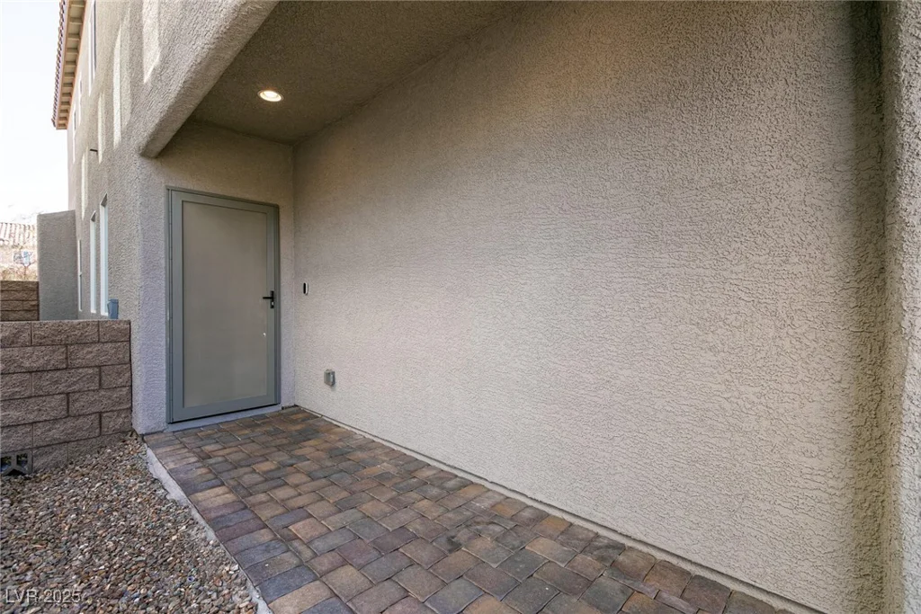 6642 Evander, North Las Vegas, NV 89086